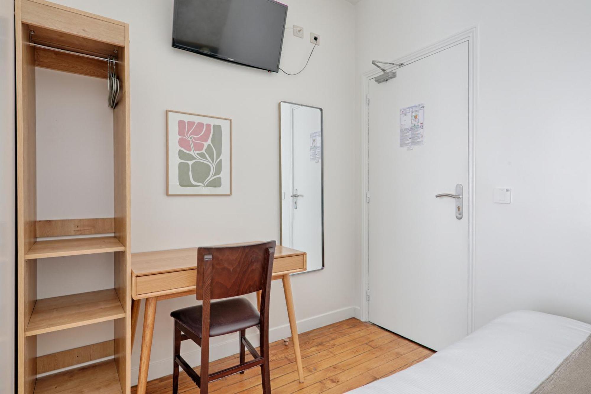 Le Florus Hotel Montrouge Exterior photo